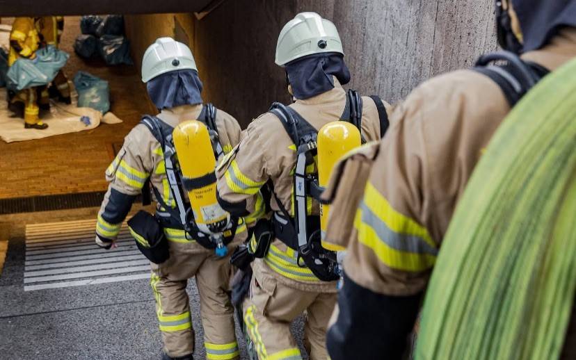 Kölner Feuerwehr am Ebertplatz