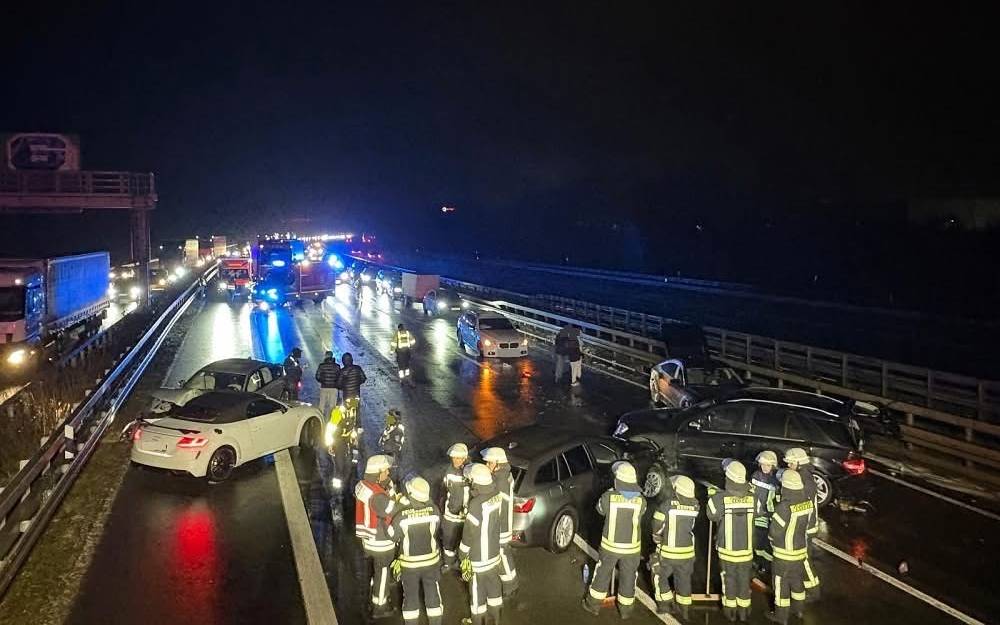 Unfall auf der A4 mit mehreren Verletzten