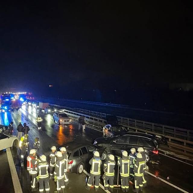 Unfall auf der A4 mit mehreren Verletzten