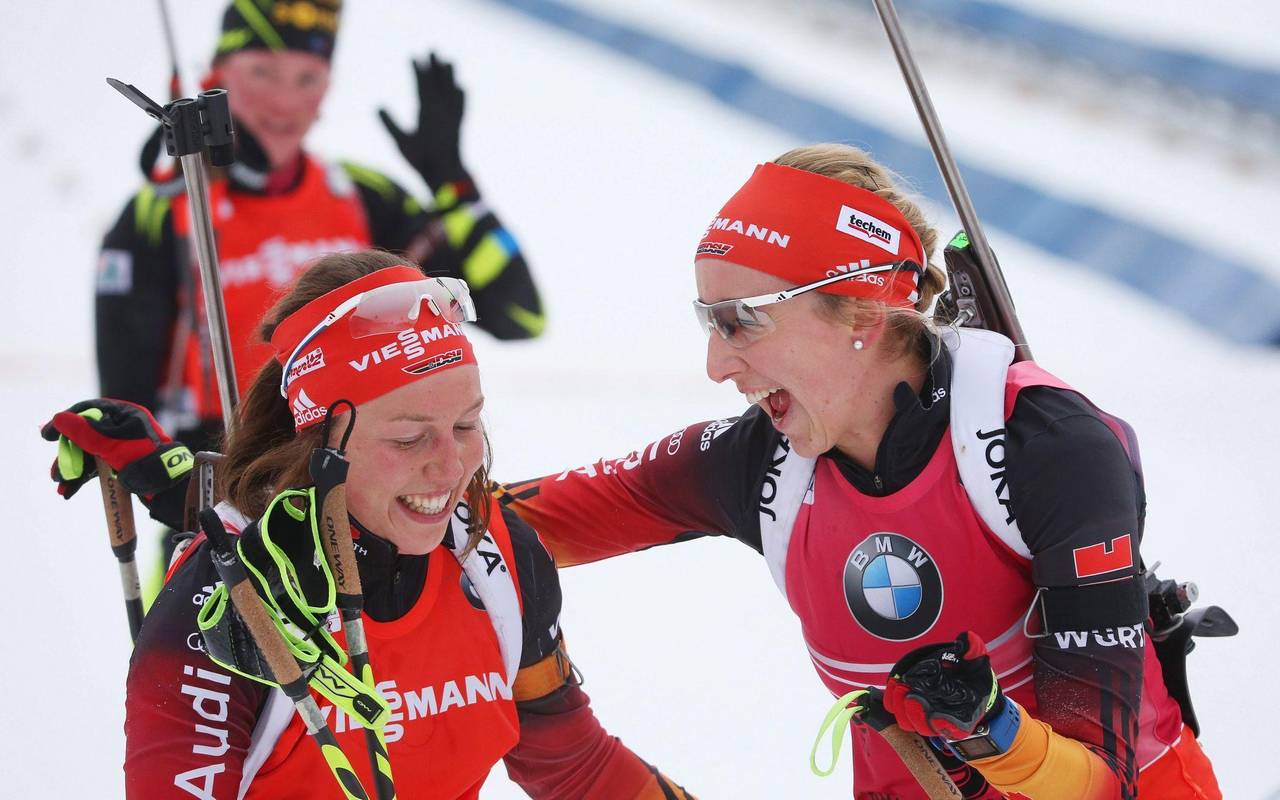Laura Dahlmeier (l) und Franziska Preuß (r)