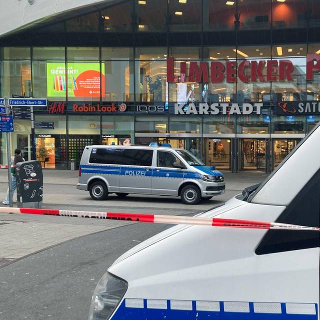 Polizei räumt Einkaufszentrum nach Drohung