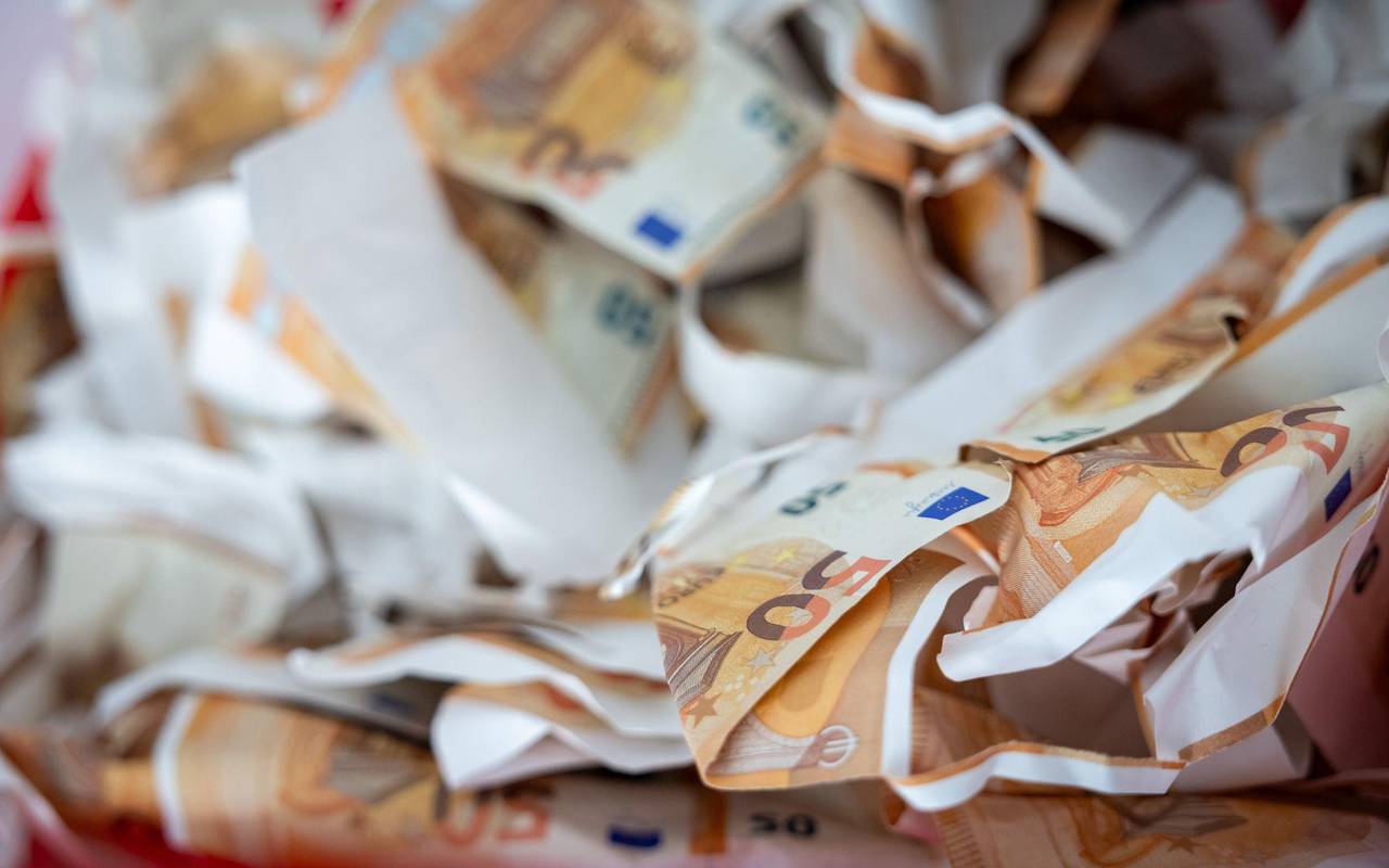 Pressekonferenz zu Geldfälscherei