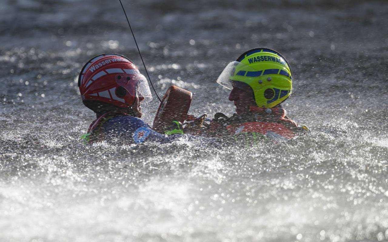 Übung Wasserrettung an der Talsperre Malter