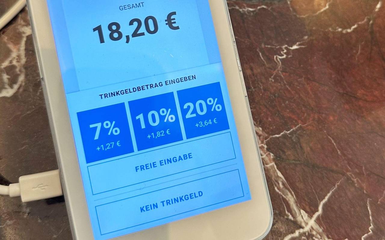 Trinkgeldoptionen auf dem Display eines Kartenlesegeräts
