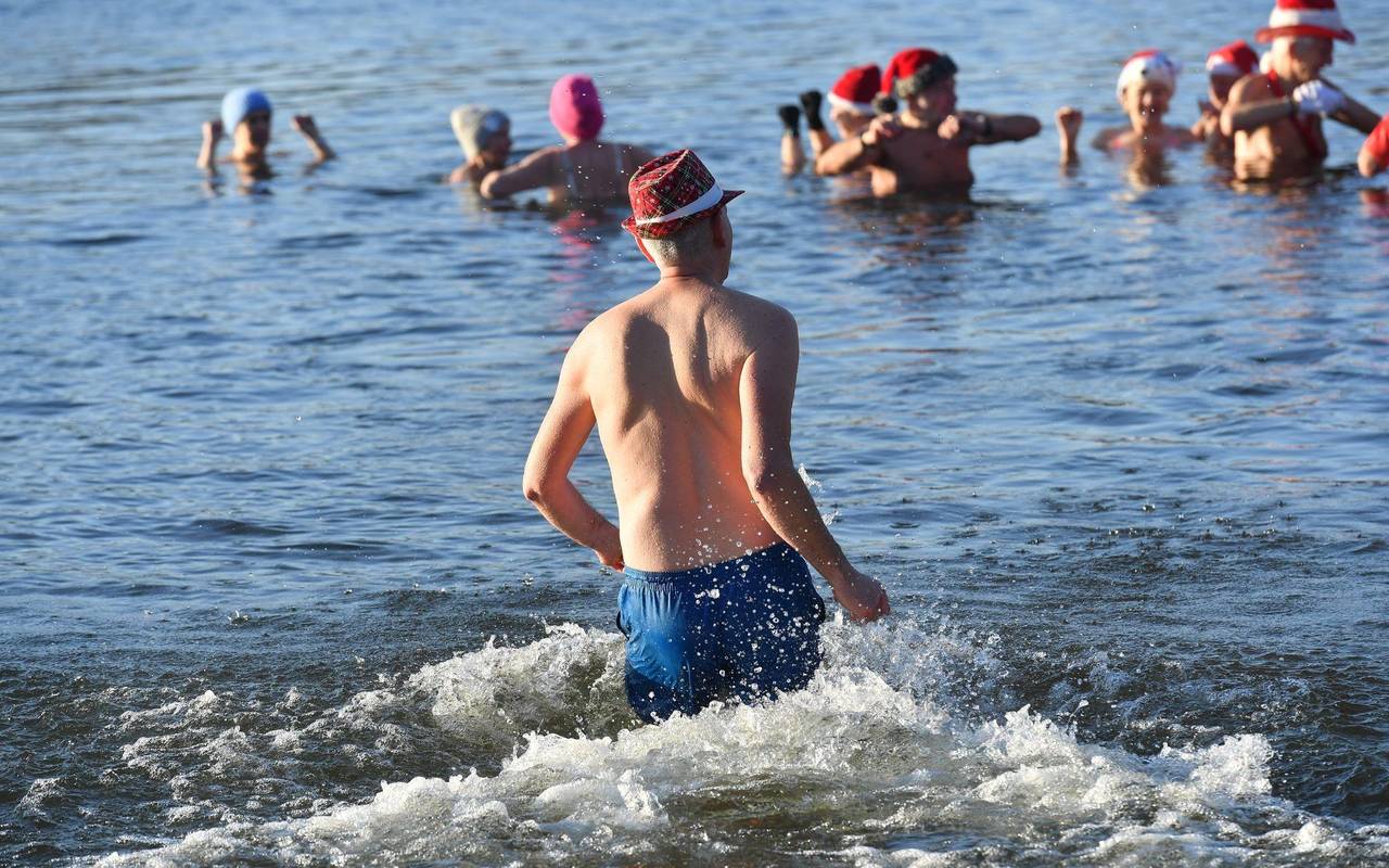 Weihnachtsbaden des Vereins Berliner Seehunde