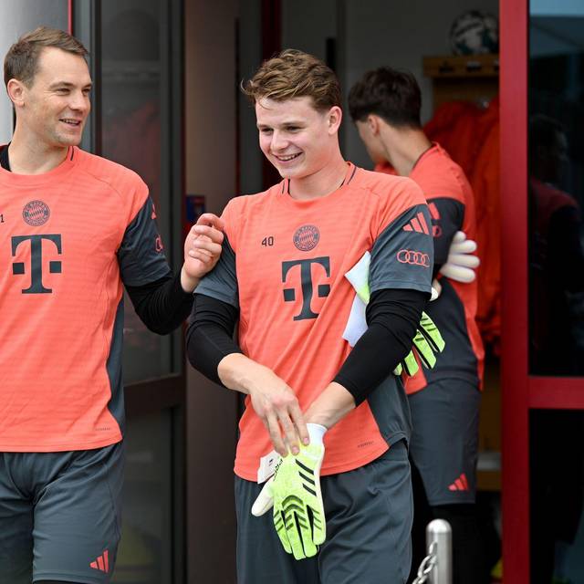 Manuel Neuer und Jonas Urbig