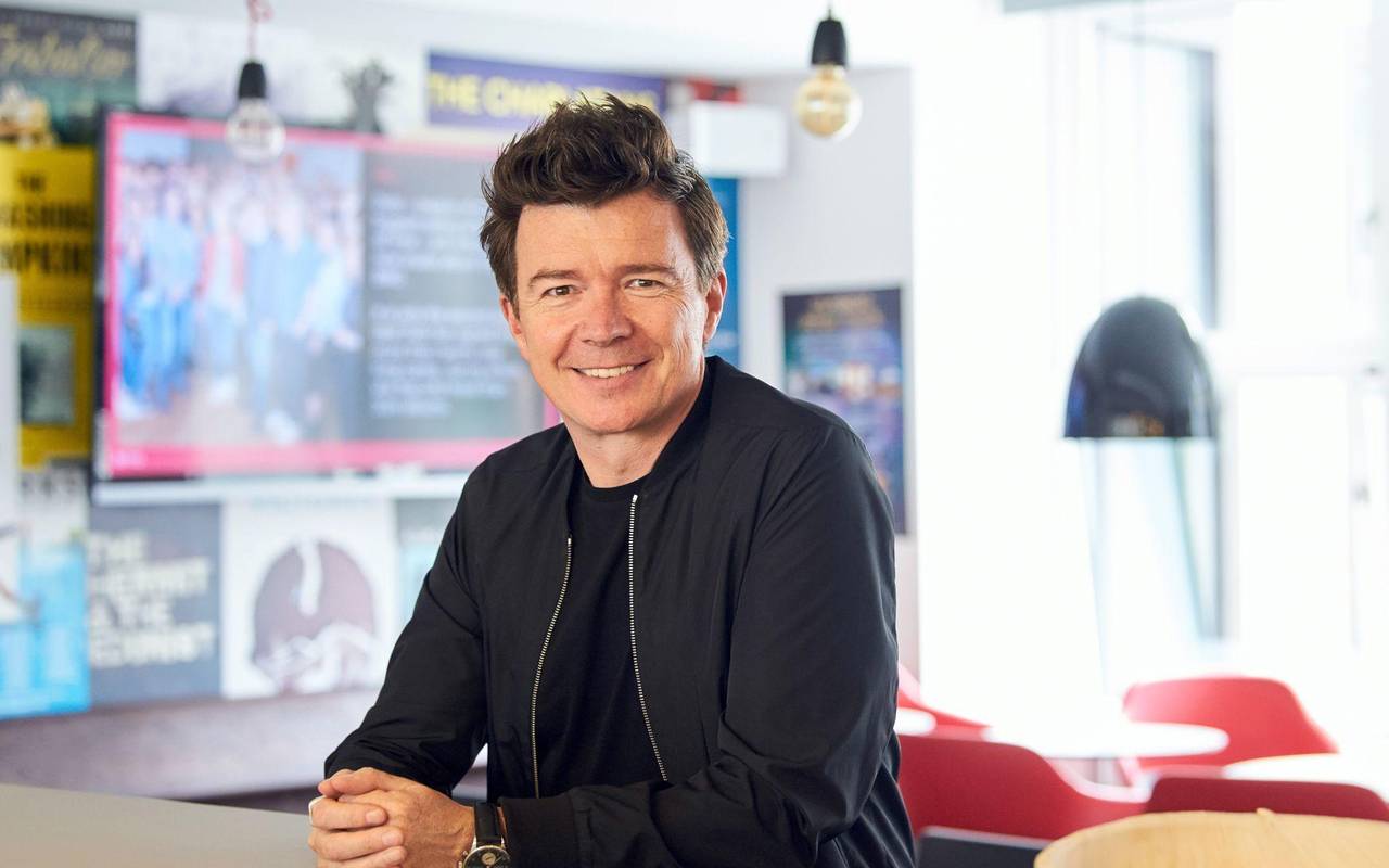 Kultsänger Rick Astley wird 60: «Ich habe eine Rockband»