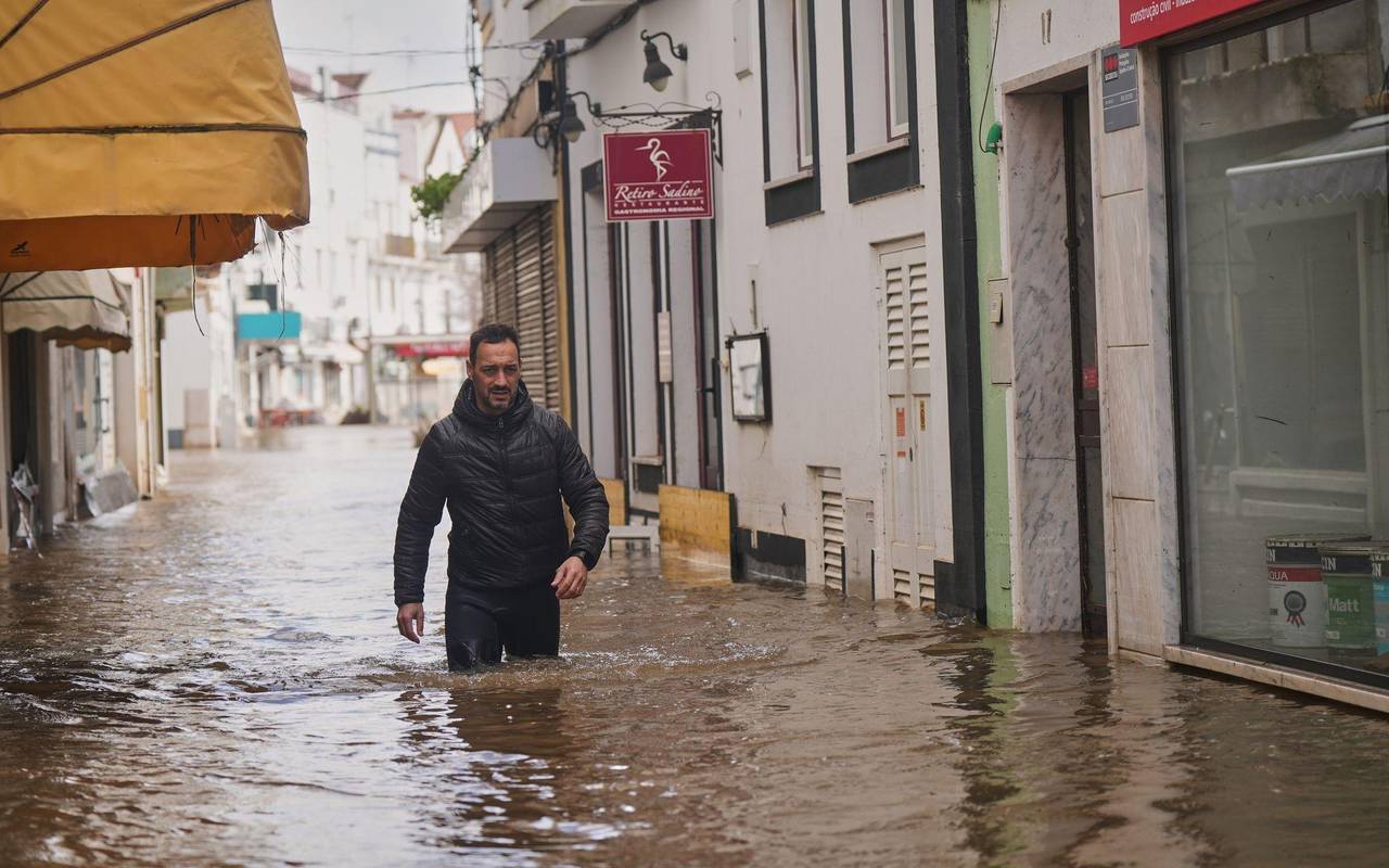 Überschwemmungen in Portugal