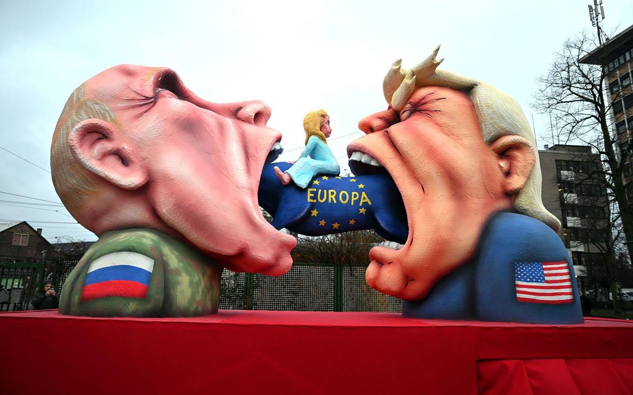 Rosenmontag am Rhein - Düsseldorf