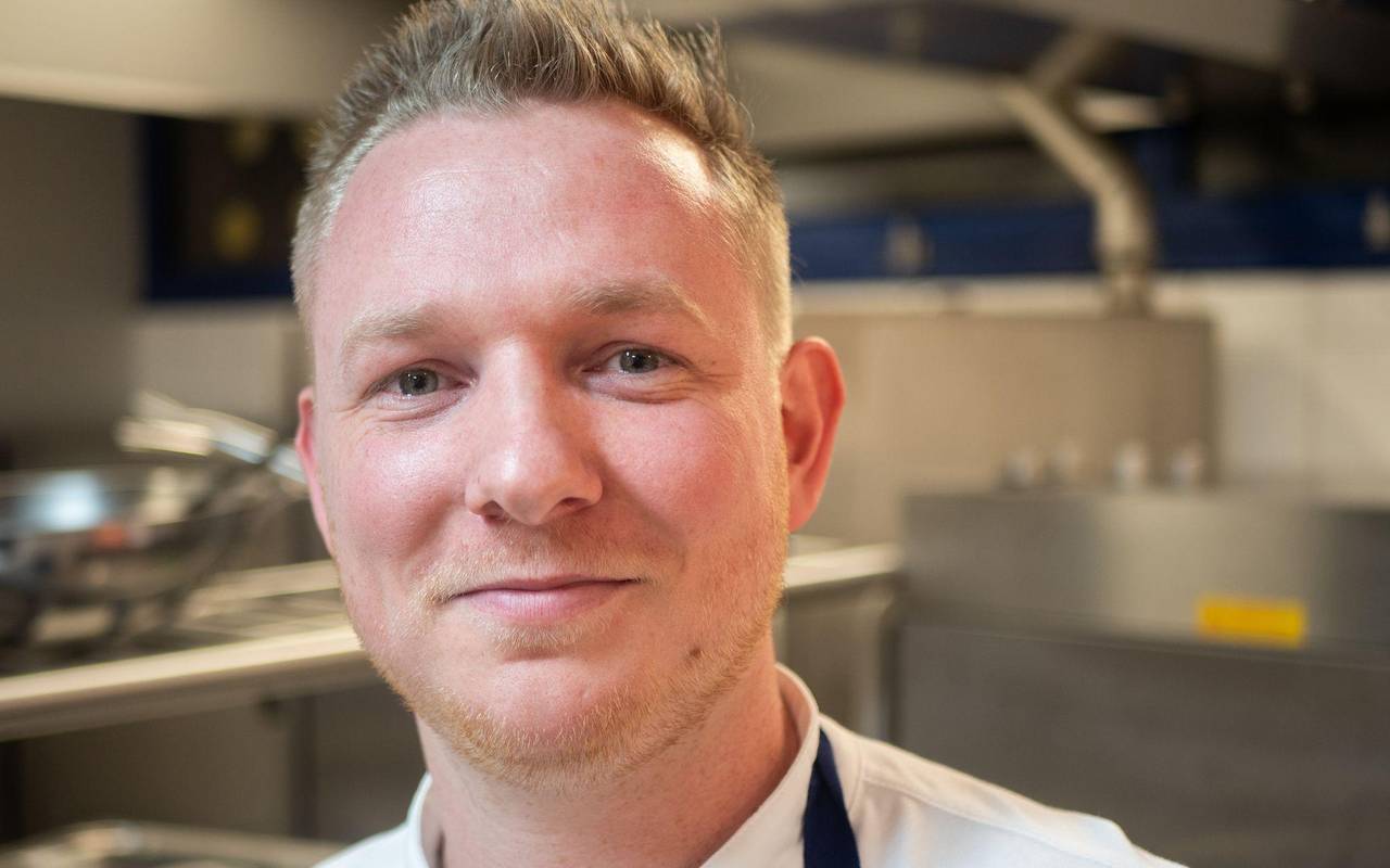 Küchenchef Alexis Tison in der Küche im Restaurant Le Riva Bella