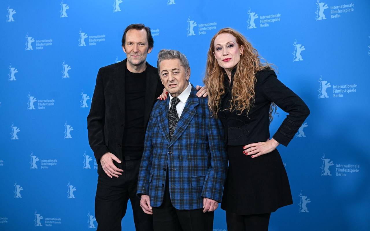 76. Berlinale - Photocall "The Loneliest Man in Town"