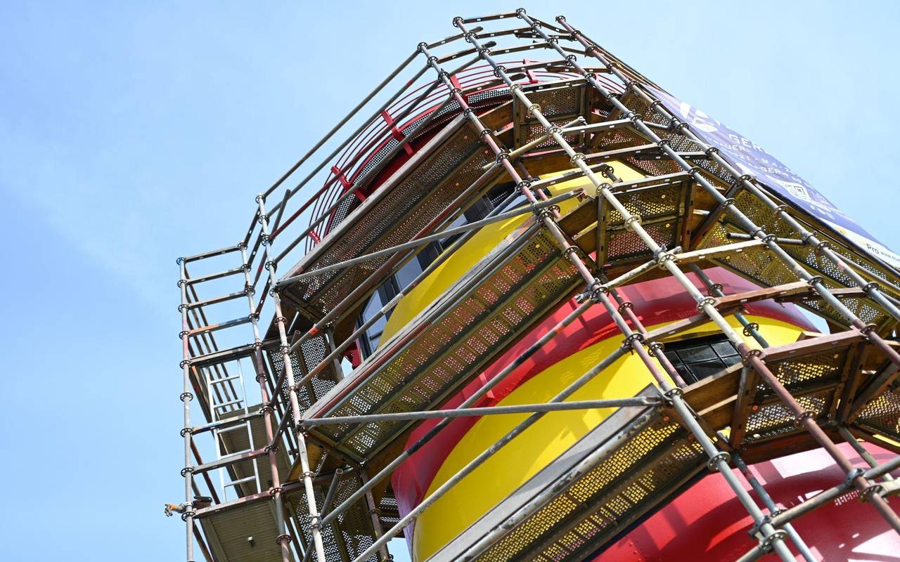 Pilsumer Leuchtturm bekommt Neuanstrich