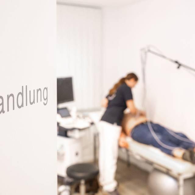 Behandlungszimmer einer Hausarztpraxis