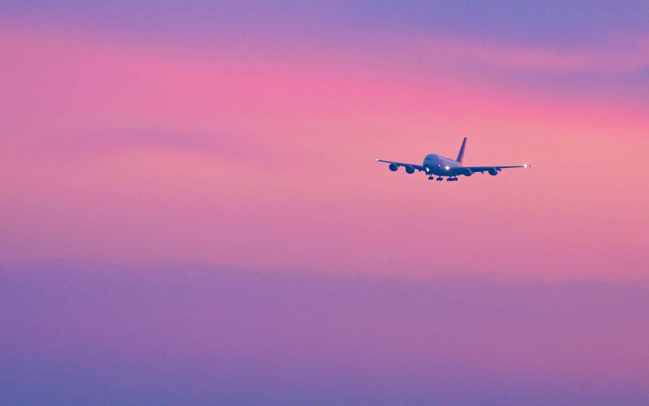 Airbus A380 aus Abu Dhabi landet in München ohne Passagiere