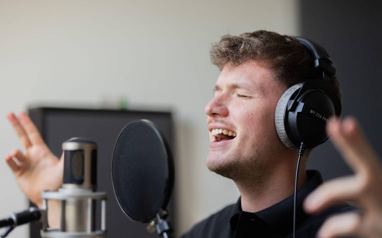 Julian Sommer in seinem Tonstudio