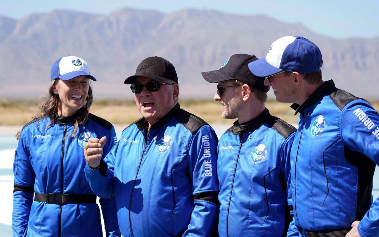 William Shatner und weitere Passagiere der «New-Shepard»-Rakete