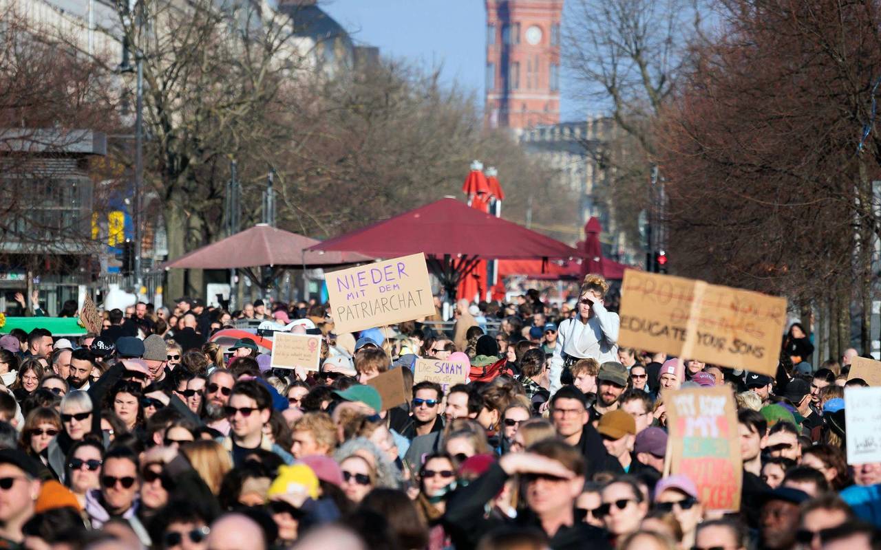 Demonstration gegen sexualisierte digitale Gewalt