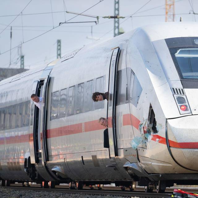 Baggerfahrer bei ICE-Unfall nahe Gelnhausen verletzt