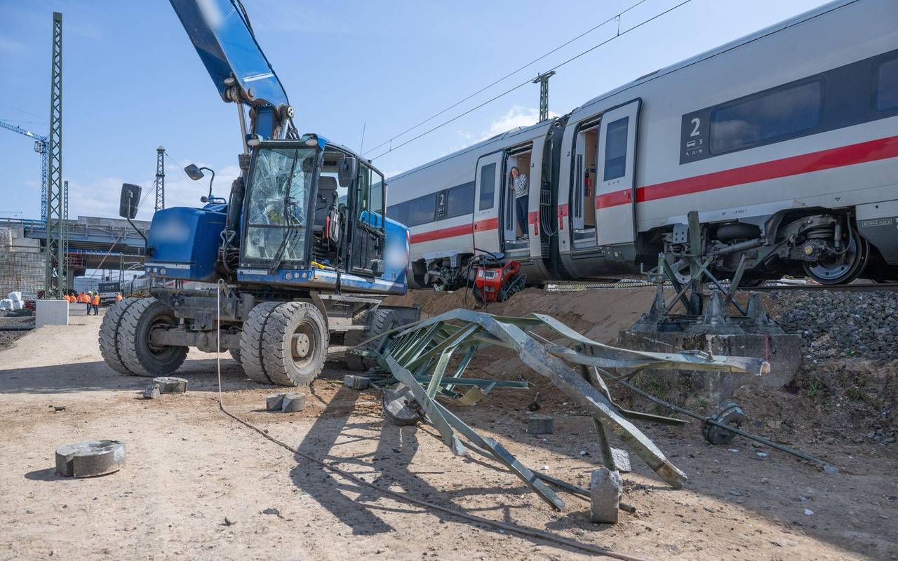 Baggerfahrer bei ICE-Unfall nahe Gelnhausen verletzt