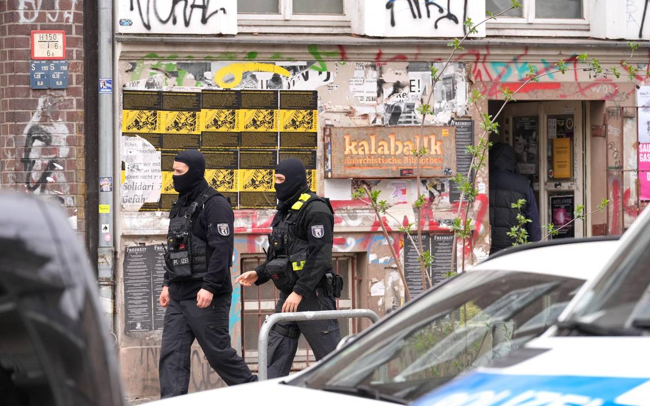 Razzia nach Anschlag auf Strommasten im September in Berlin