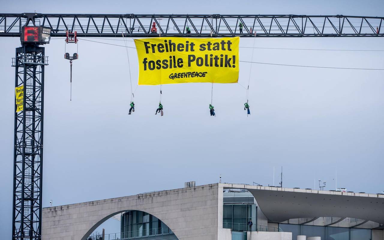 Greenpeace-Aktion am Kanzleramt