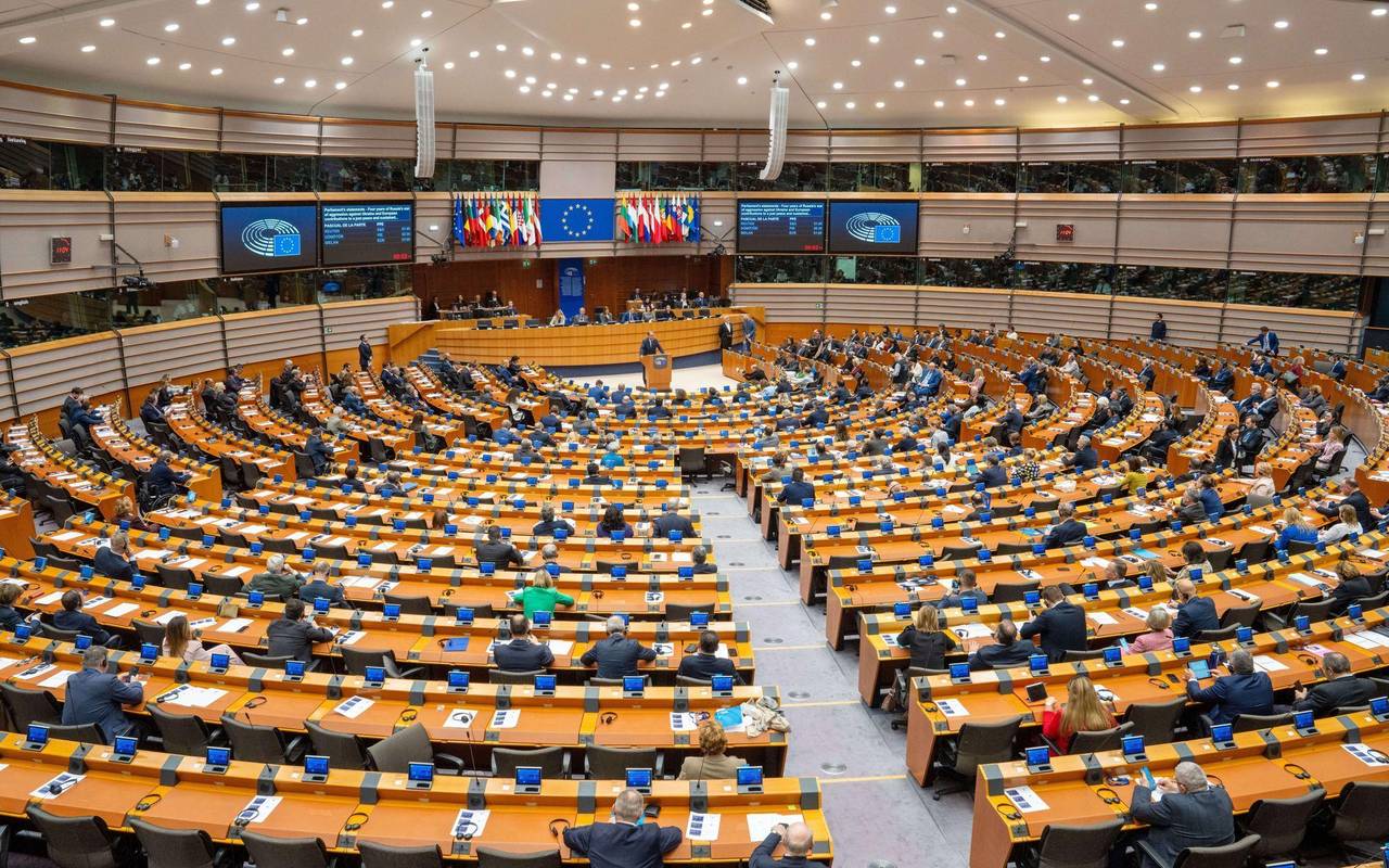 Gesamtansicht des Plenarsaals