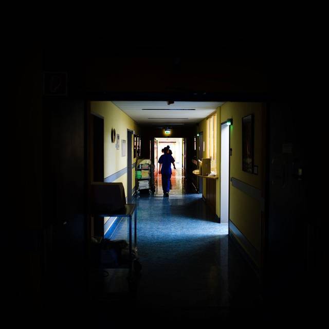 Krankenschwester im Nachtdienst