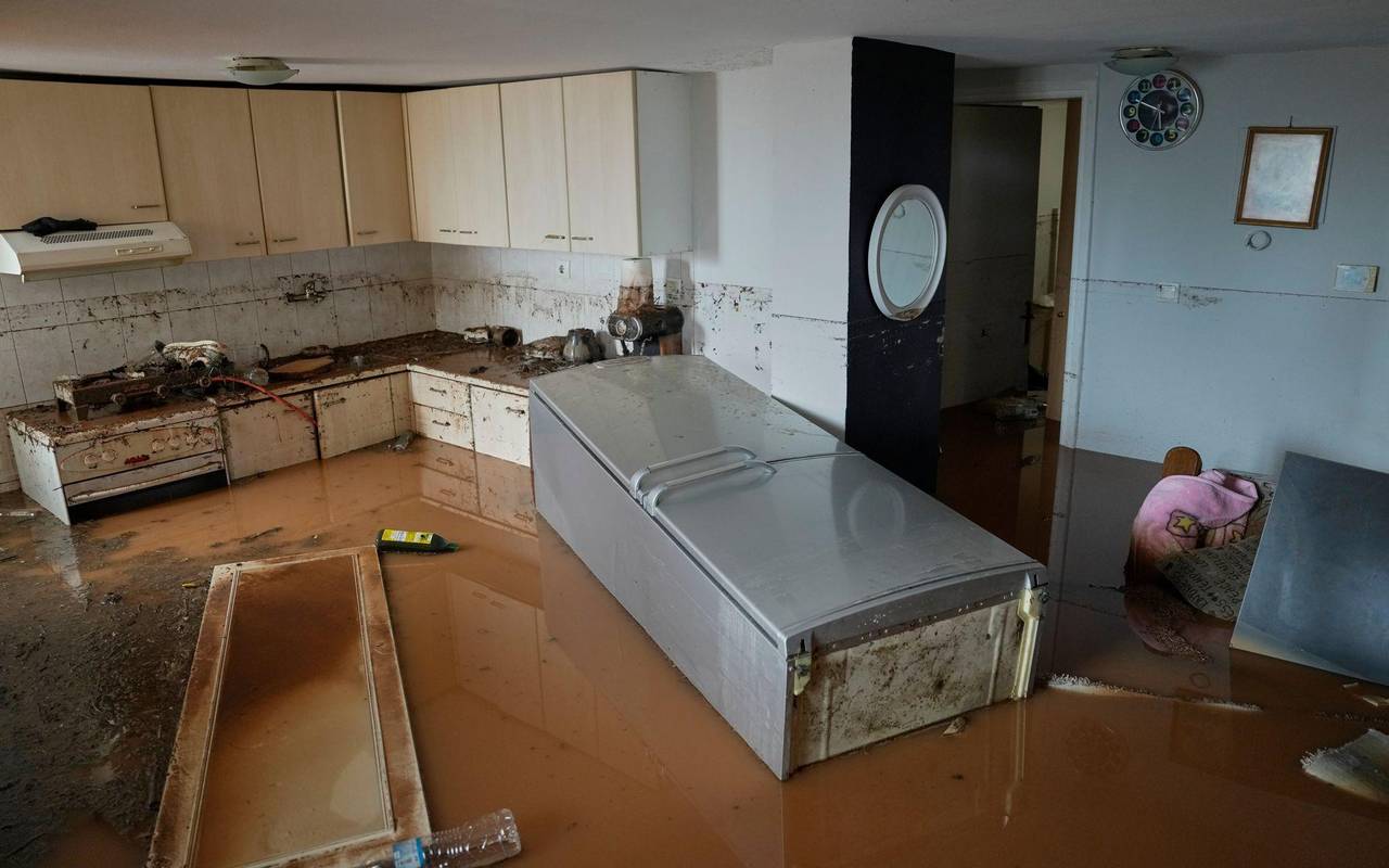 Starke Regenfälle und Saharastaub setzen Ägäis zu