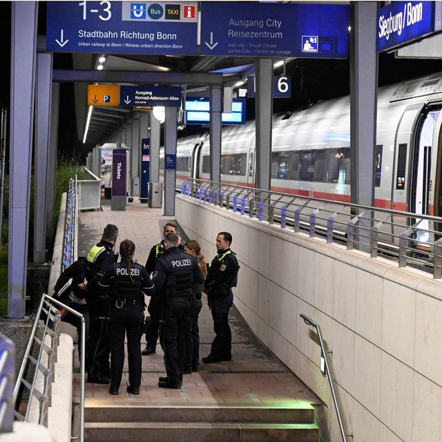 Mann droht mit Anschlag in ICE