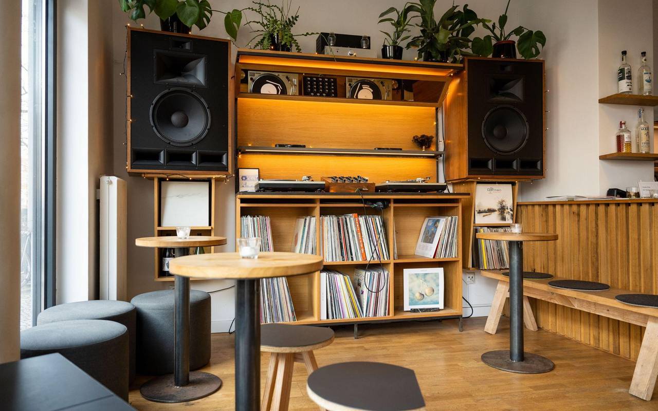 Listening Bar "Unkompress"