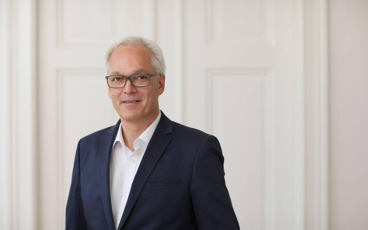 Dr. Peter Meyer ist Fachanwalt für Arbeitsrecht