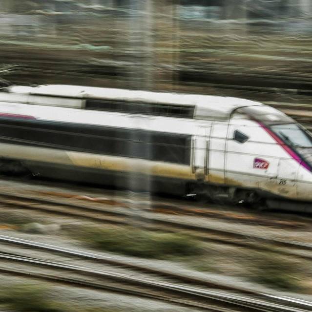 TGV kracht in Nordfrankreich in Laster - Toter und Verletzte
