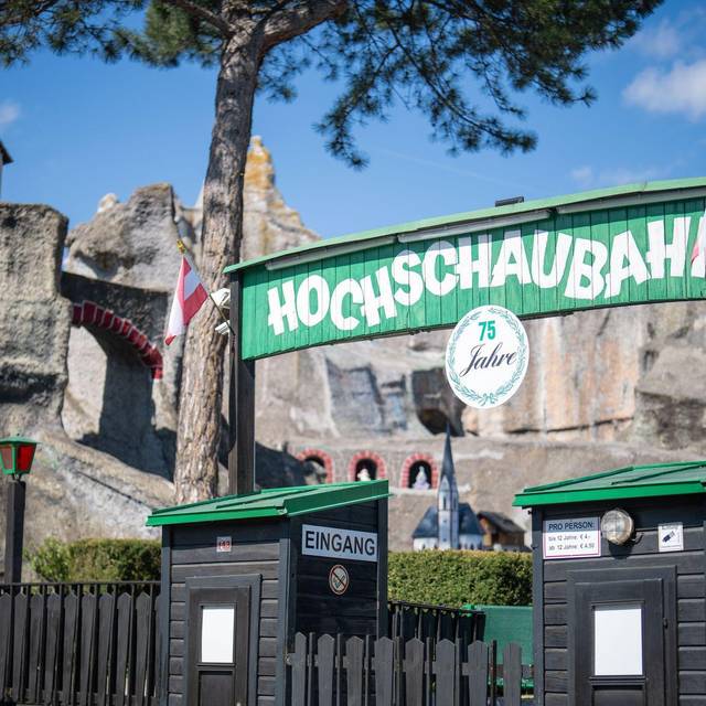 Mehrere Verletzte nach Achterbahn-Unfall in Wien