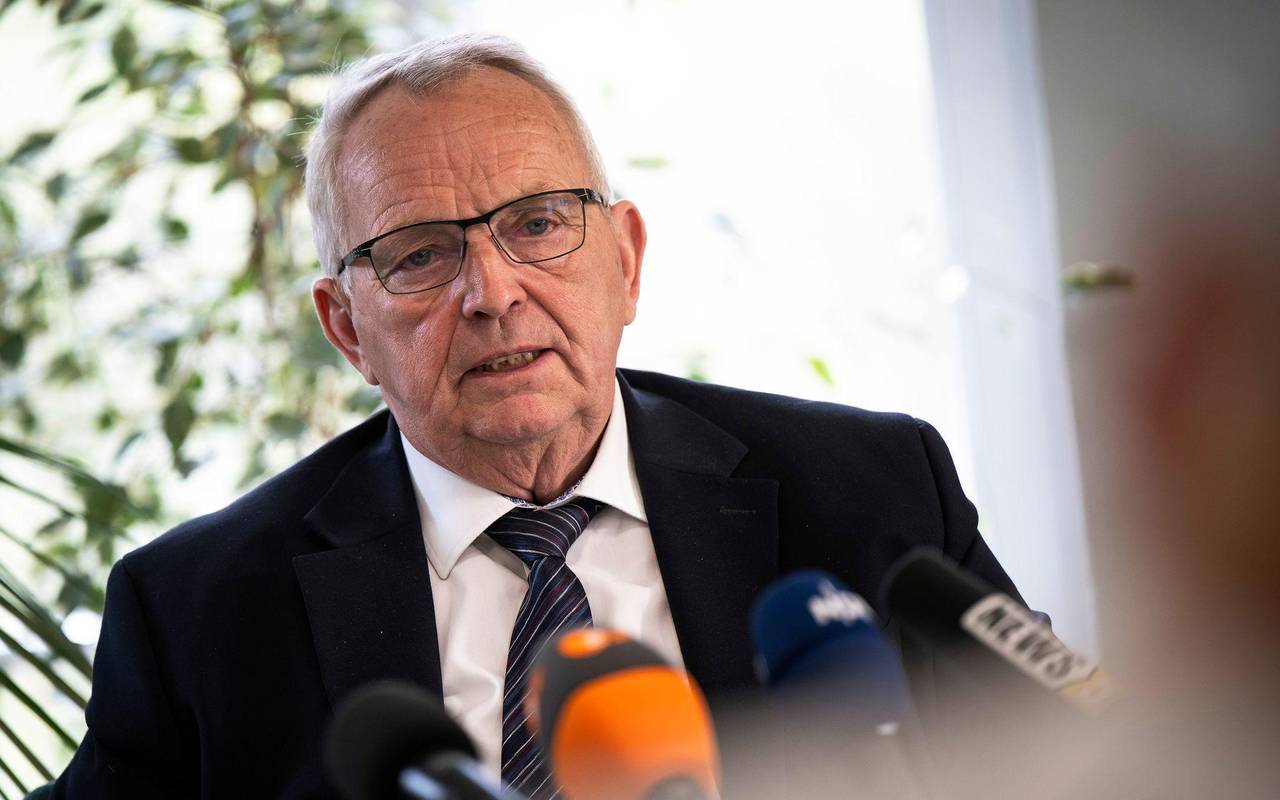 Pressekonferenz zu Rettungsversuch für Buckelwal