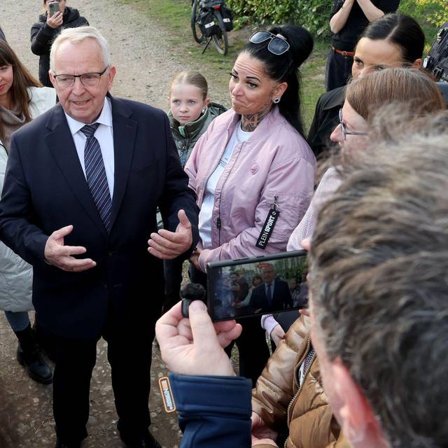 Till Backhaus im Wal-Drama