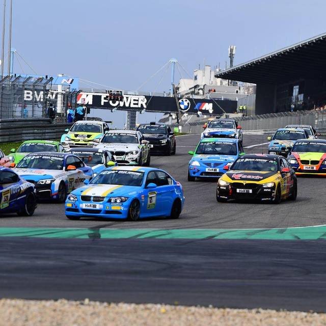 Todesfall nach Massencrash auf Nürburgring