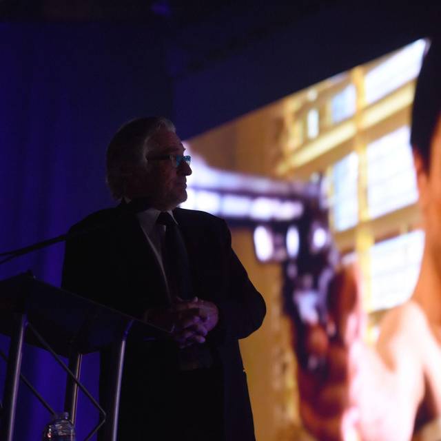 Robert De Niro und eine Szene aus dem Film "Taxi Driver"