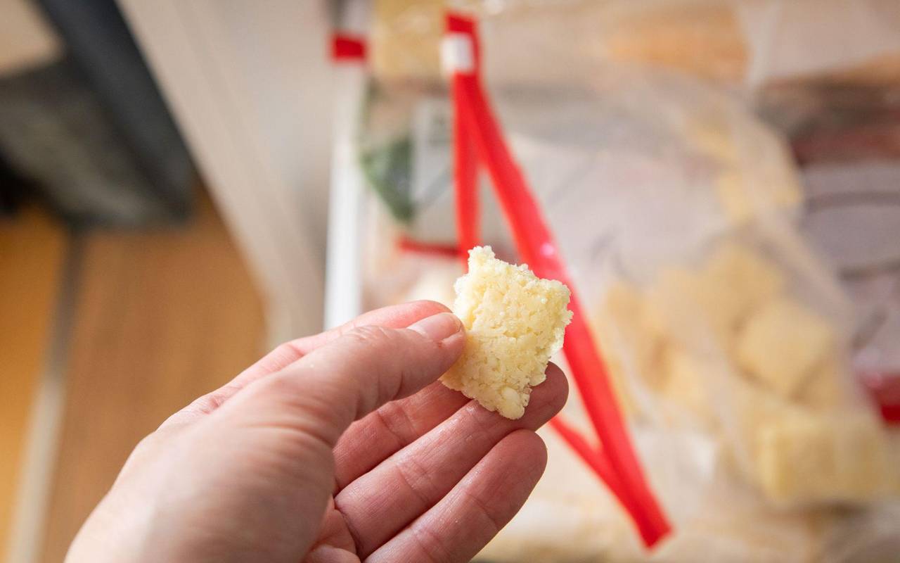 Portionierter Knoblauch aus dem Gefrierfach