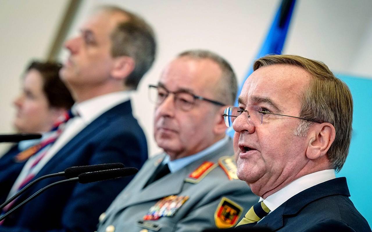 Verteidigungsminister stellt deutsche Militärstrategie vor