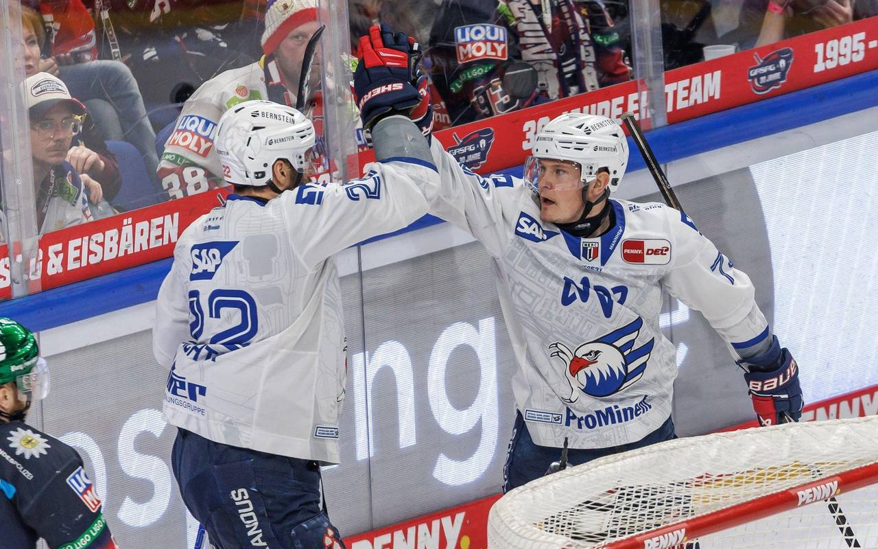 Eisbären Berlin - Adler Mannheim
