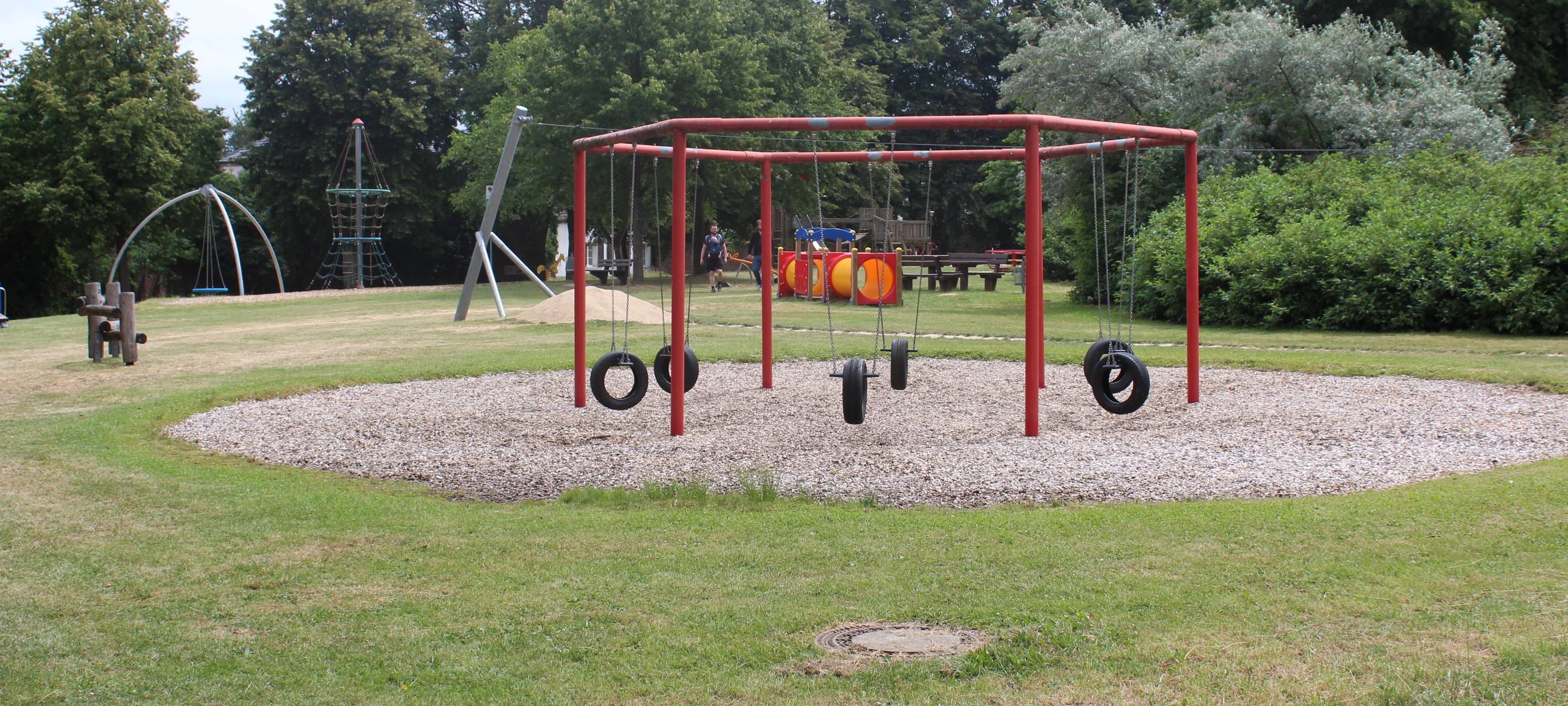 Pulheim: Spielplatzaktion in Sinnersdorf