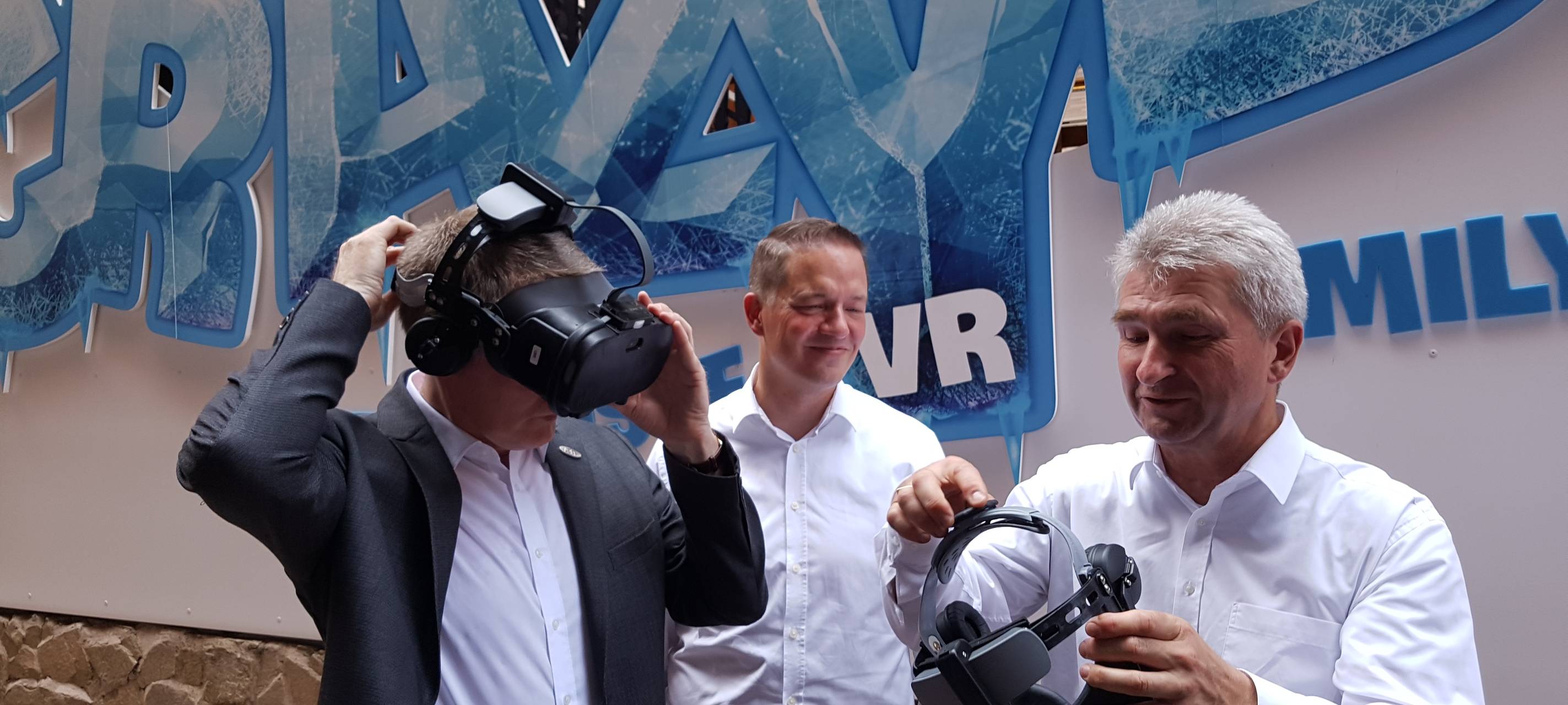 Digitalisierung: Wirtschaftsminister im Phantasialand