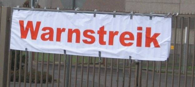 Köln/Brühl: Beschäftigte aus Metallindustrie streiken