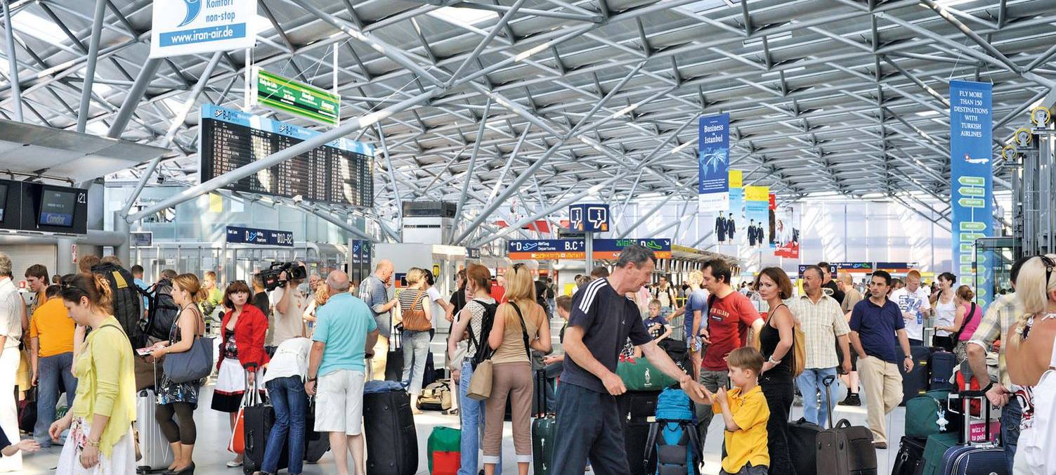 Köln: Bewerbungstage gegen Reisechaos an Flughafen