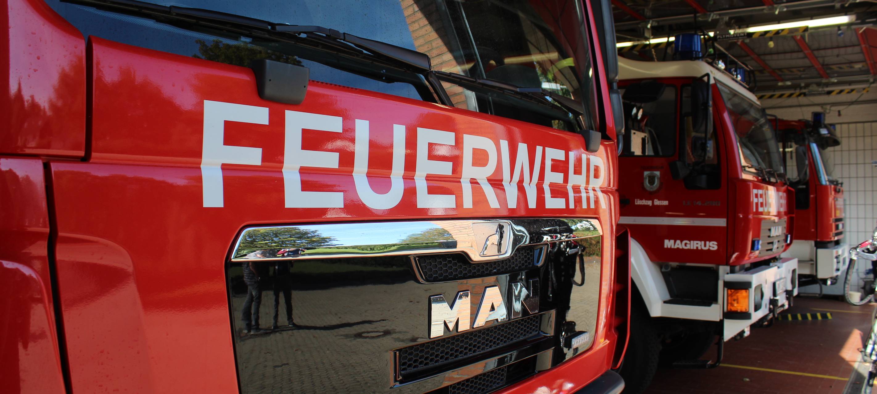 Frechen: Wieder brennende Mülltonnen