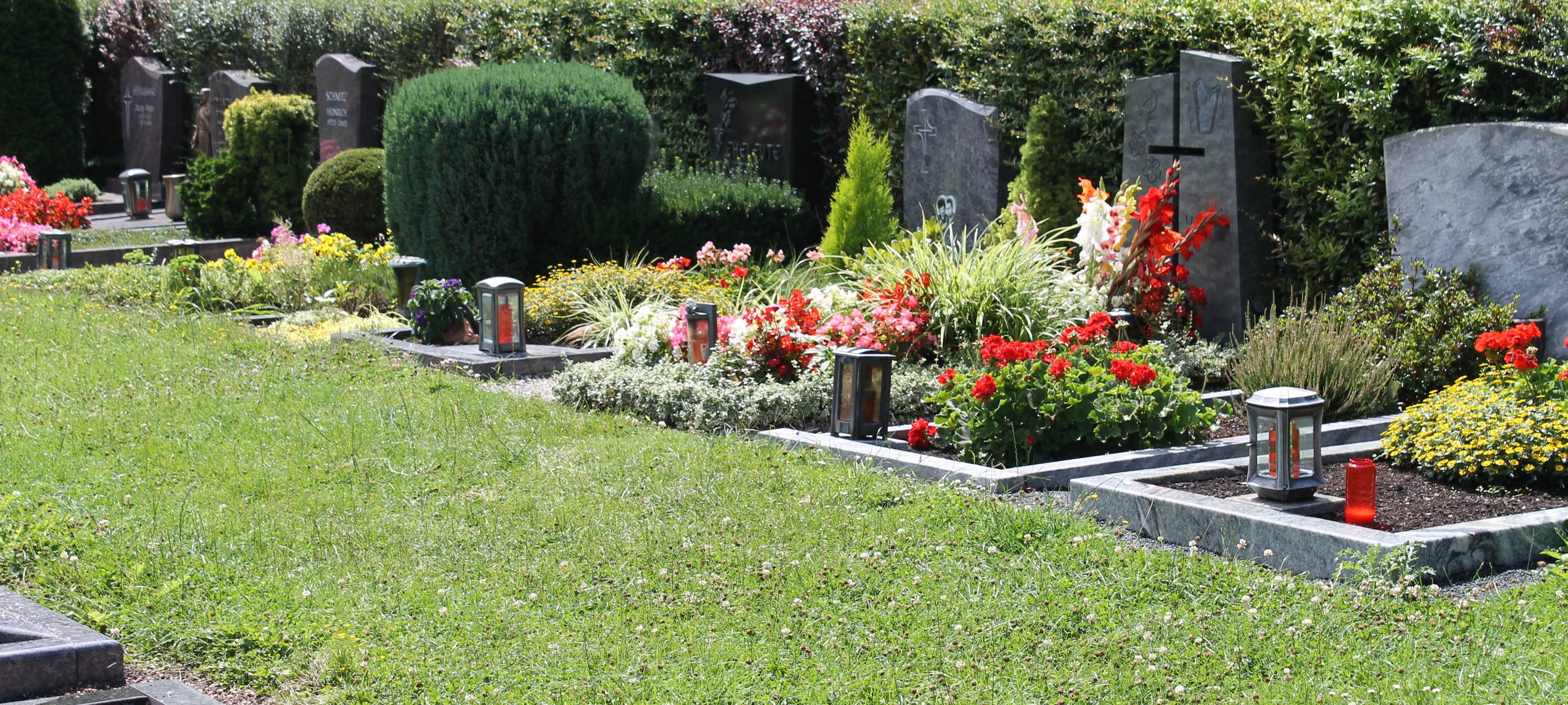 Erftstadt: Pilotprojekt auf Friedhof