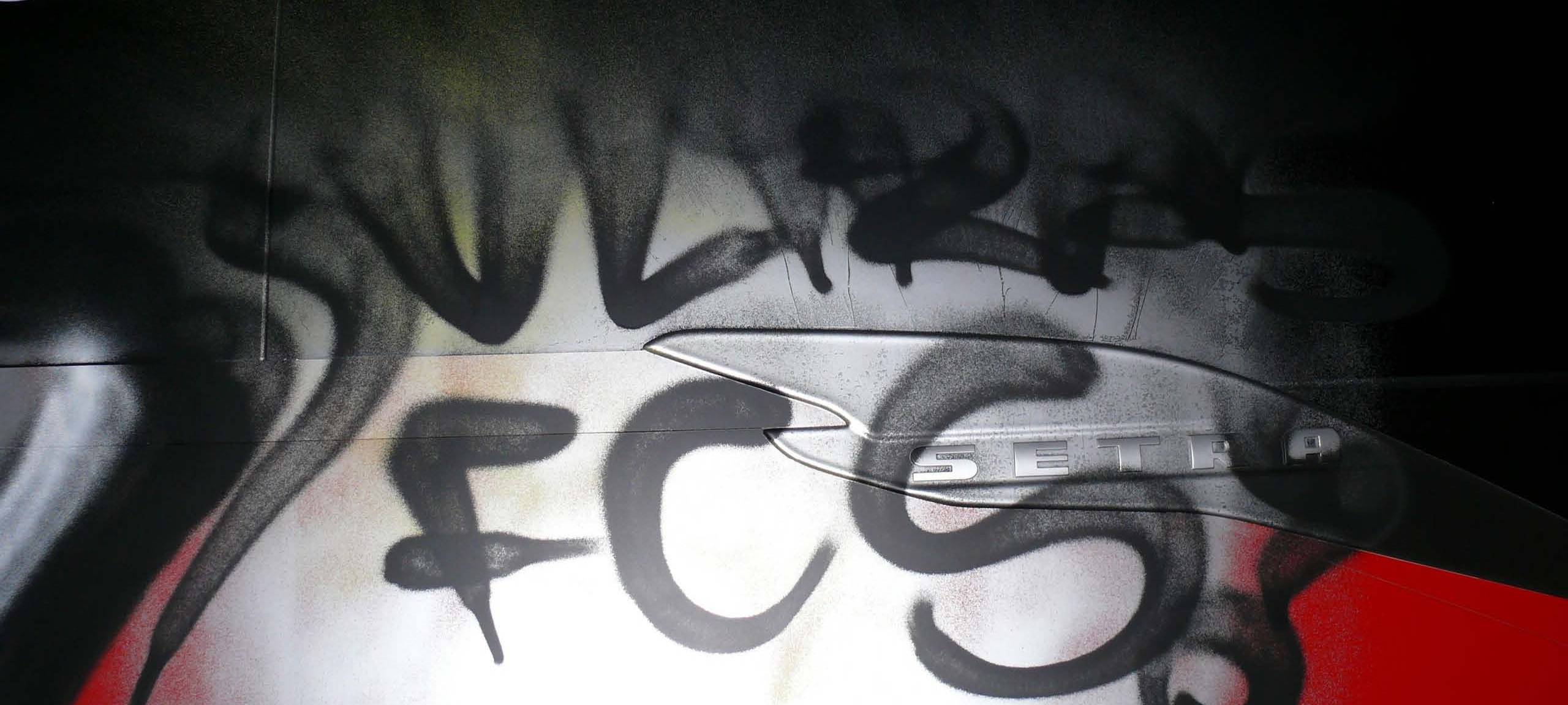 FC-Bus in Saarbrücken beschmiert