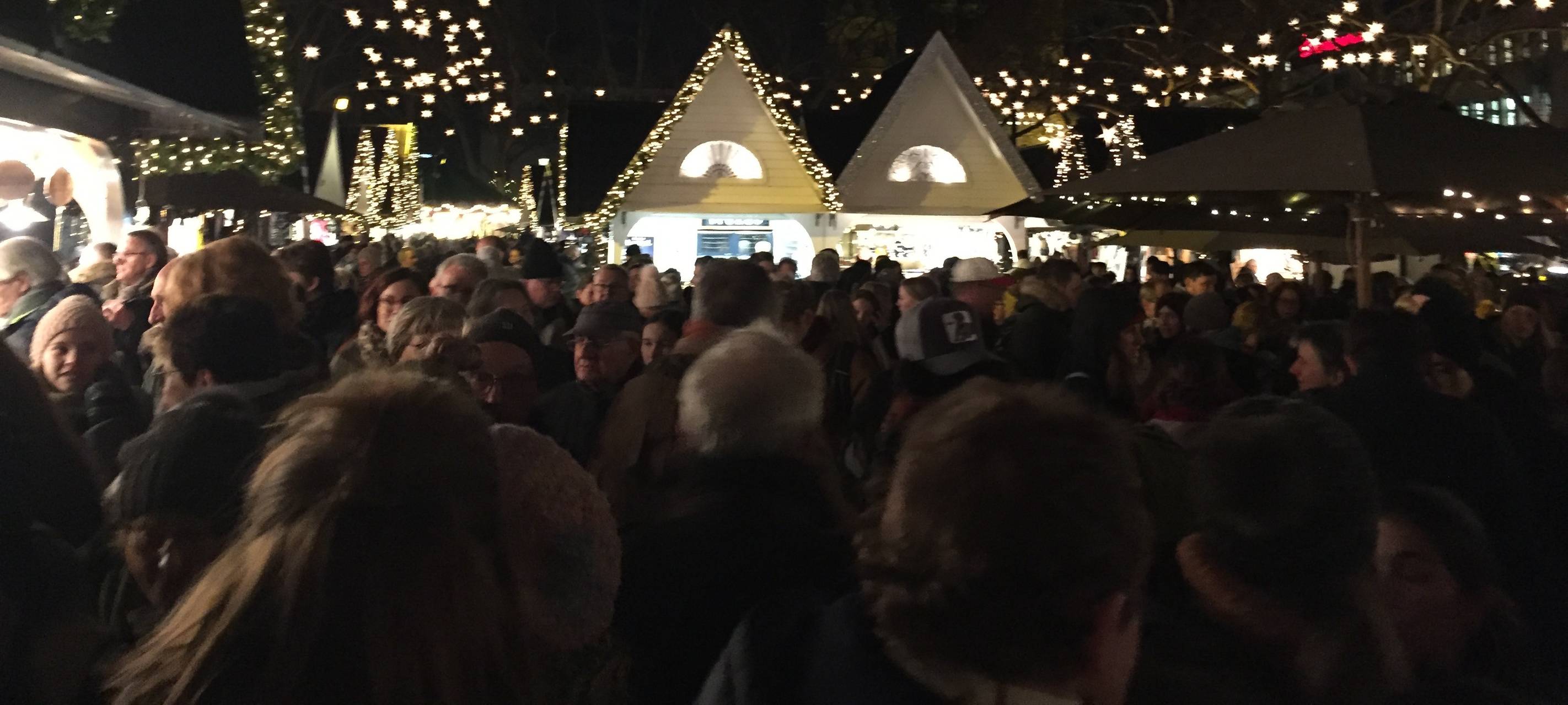 Weihnachtsmarktbesuch endet bei der Polizei