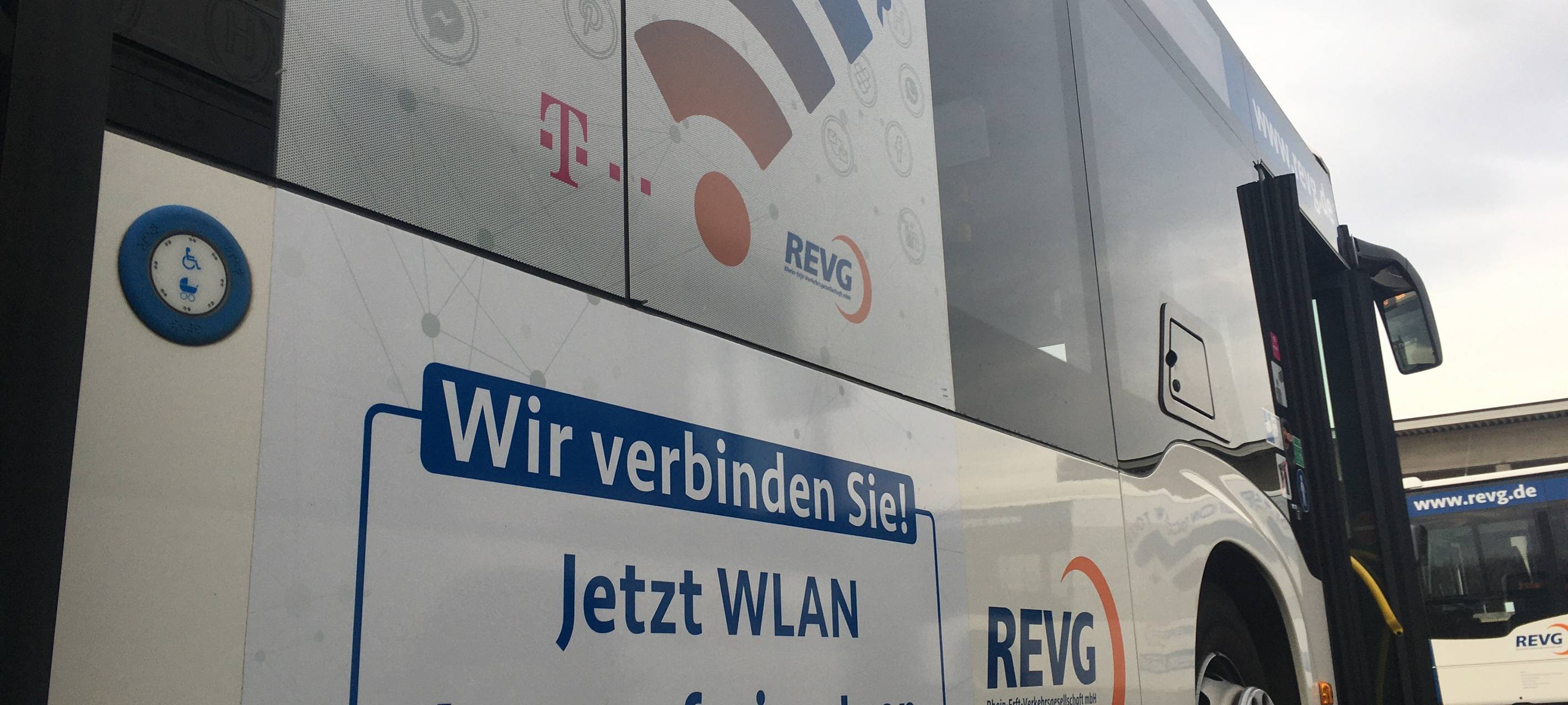 Kostenloses WLAN in drei Bussen der REVG