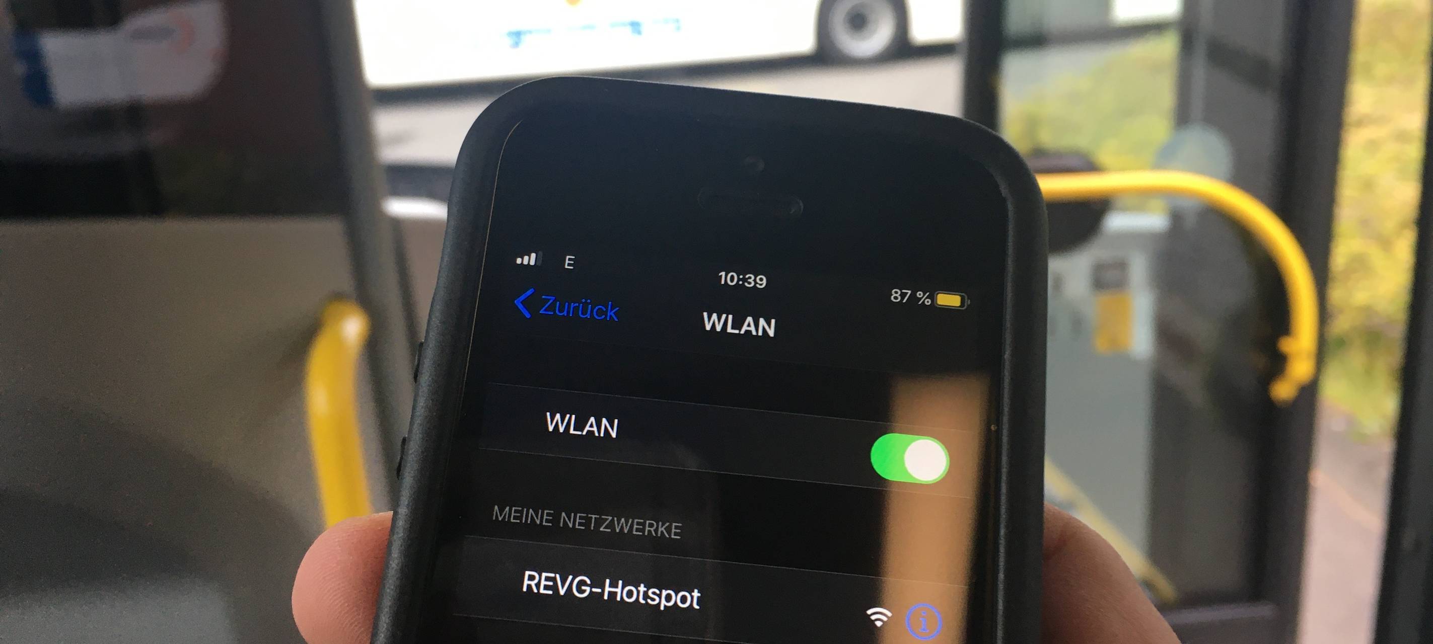 Kostenloses WLAN in drei Bussen der REVG